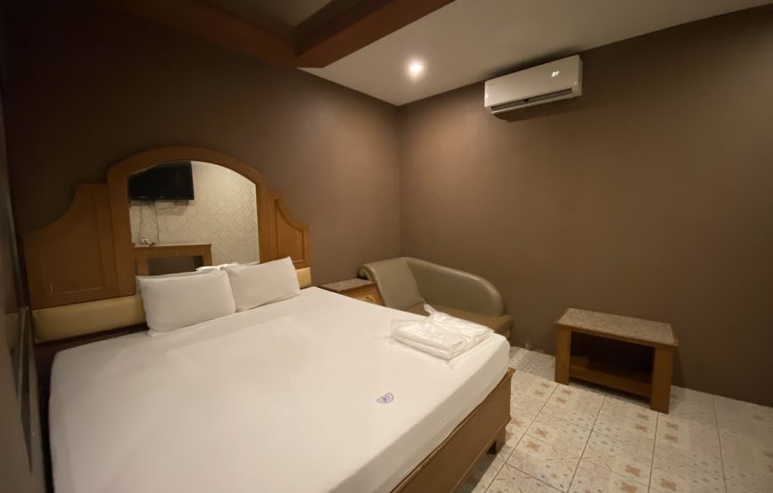 โรงแรมโรเซ่รีสอร์ท เพชรบุรี