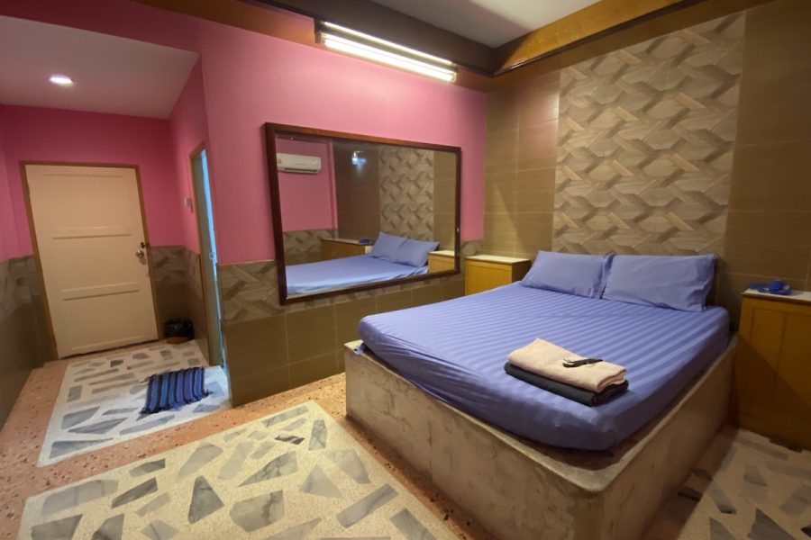 best hotel 88 ที่พัก 24 ชั่วโมง ม่านรูด ราคาถูก ตัวเมืองเพชรบุรี